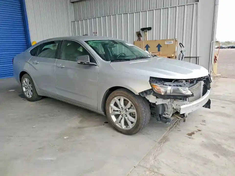 2G1105S32J9103882 2018 CHEVROLET IMPALA-3