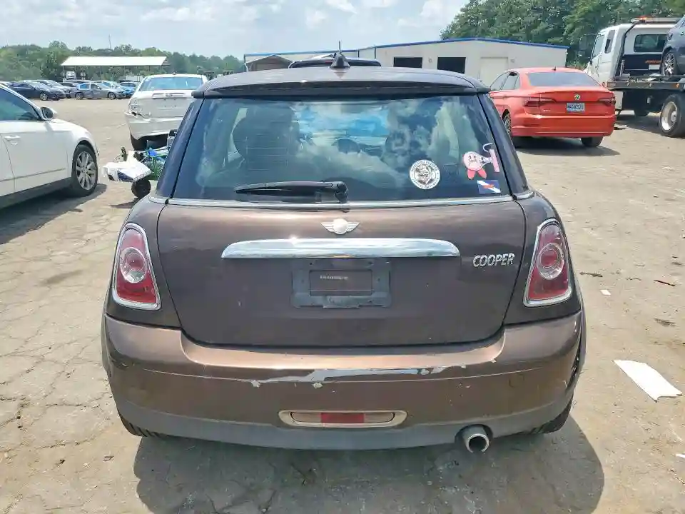 WMWSU3C56BT092882 2011 MINI COOPER-5