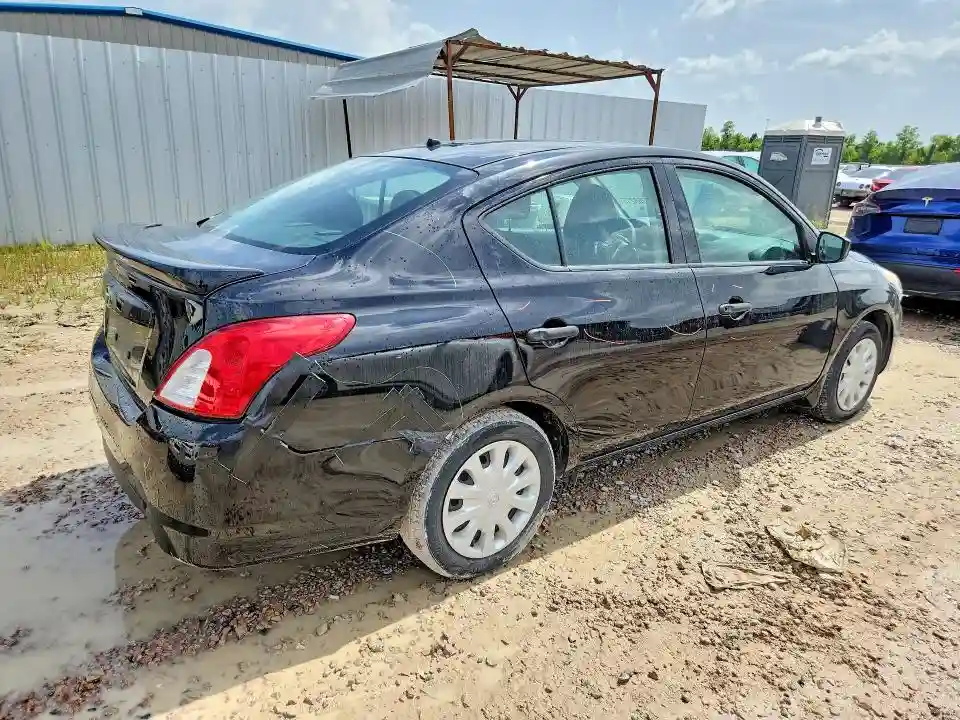 3N1CN7AP5JL835392 2018 NISSAN VERSA-2