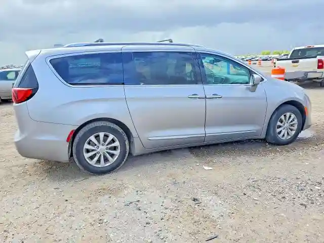 2C4RC1BG5KR650773 2019 CHRYSLER PACIFICA-2