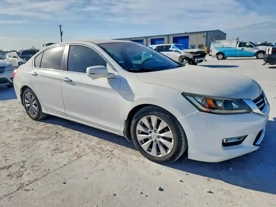 1HGCR2F83DA092153 2013 HONDA ACCORD-3