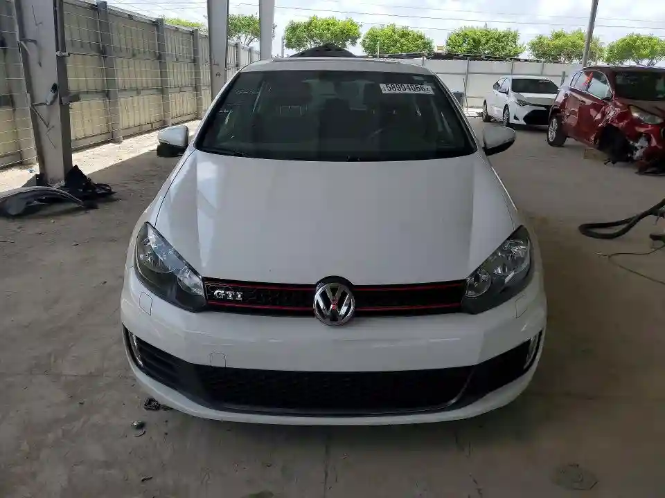 WVWGV7AJ9BW050136 2011 VOLKSWAGEN GTI-4