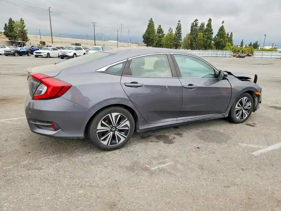 JHMFC1F39JX039167 2018 HONDA CIVIC-2