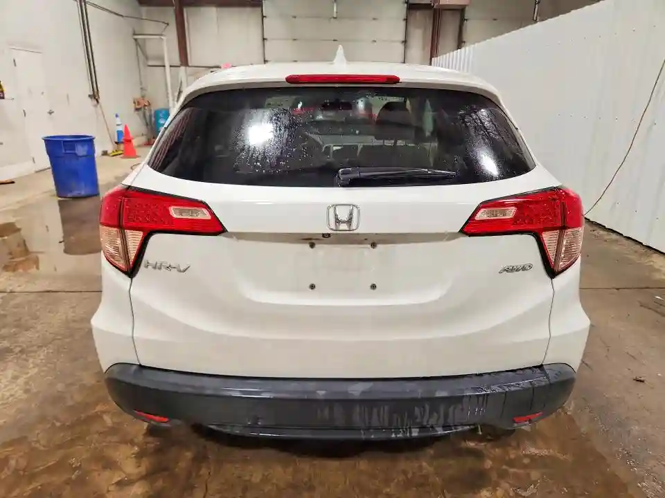 3CZRU6H52JM700772 2018 HONDA HR-V-5