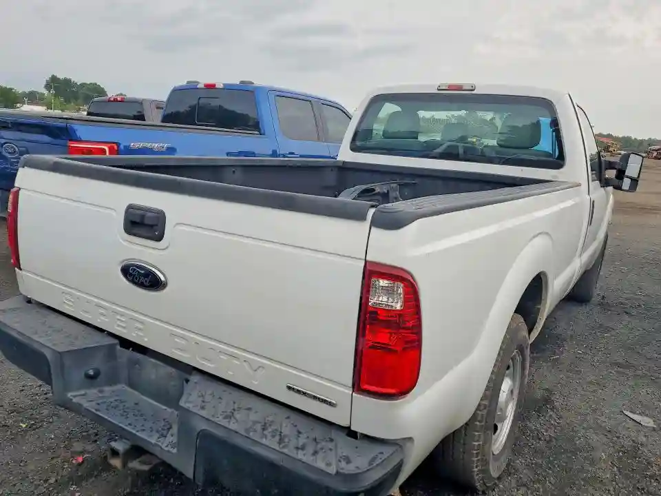 1FTBF2A61FEA70446 2015 FORD F250-2