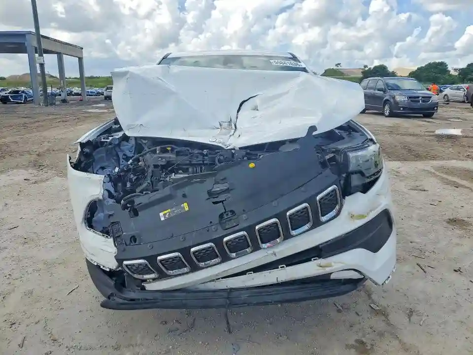 3C4NJDAN8PT507634 2023 JEEP COMPASS-4