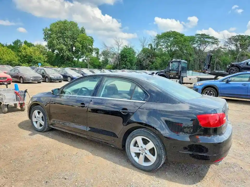 3VW3L7AJ0DM408857 2013 VOLKSWAGEN JETTA-1