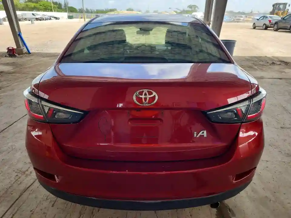 3MYDLBYV1JY302636 2018 TOYOTA YARIS IA B-5