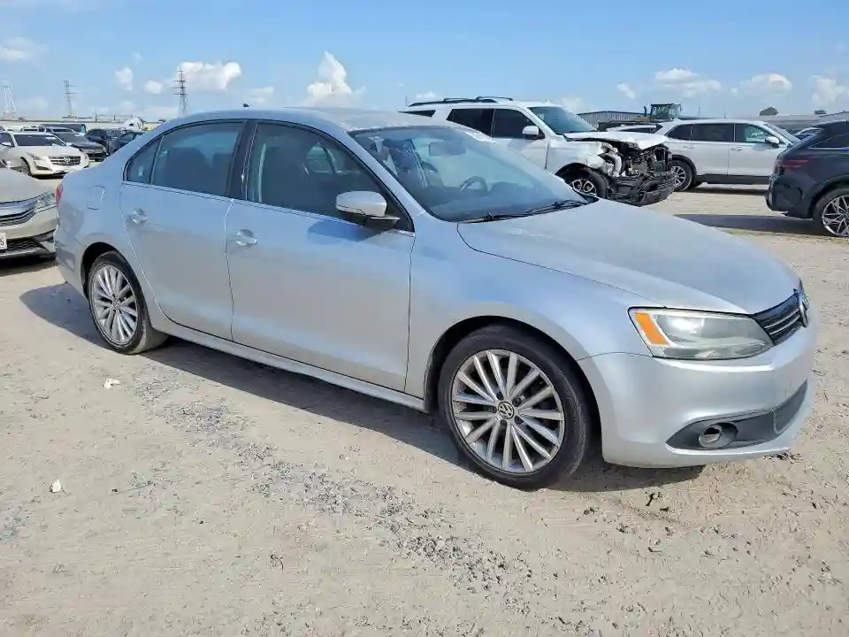3VWLL7AJ4DM387186 2013 VOLKSWAGEN JETTA-3