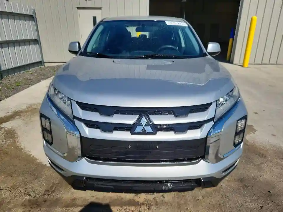 JA4AHUAU7PU605412 2023 MITSUBISHI OUTLANDER-4