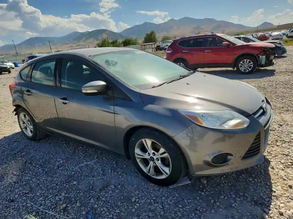 1FADP3K21DL323240 2013 FORD FOCUS-3