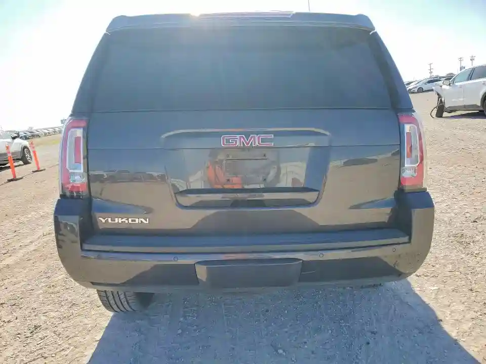 1GKS1AKC3JR295356 2018 GMC YUKON-5