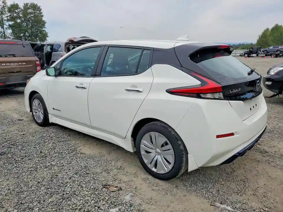 1N4AZ1CP6JC304920 2018 NISSAN LEAF-1