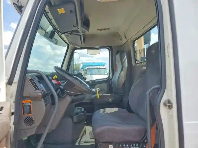 4V4N39TG4JN892501 2018 VOLVO VN-5