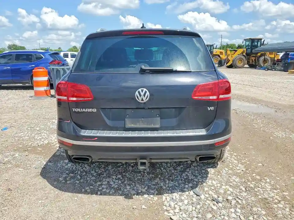 WVGEF9BP5FD004660 2015 VOLKSWAGEN TOUAREG-5