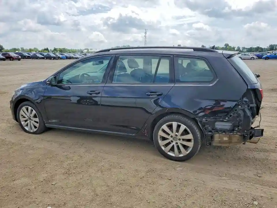 3VWC17AU1HM507225 2017 VOLKSWAGEN GOLF-1