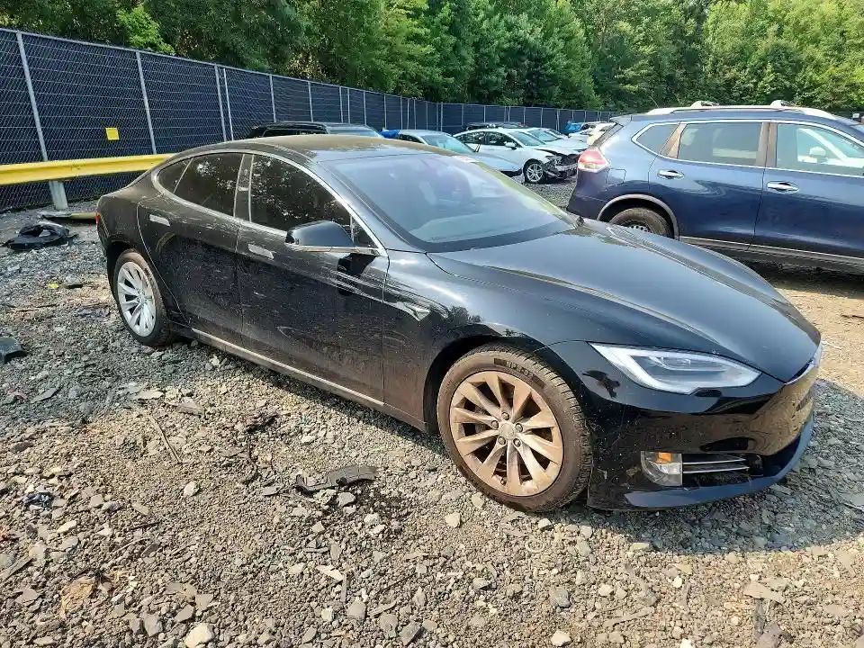 5YJSA1E11HF190594 2017 TESLA MODEL S-3