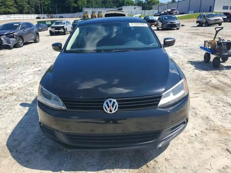 3VW1K7AJ2EM368521 2014 VOLKSWAGEN JETTA-4