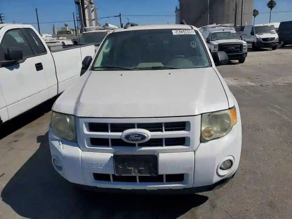 1FMCU5K34BKB48855 2011 FORD ESCAPE-4
