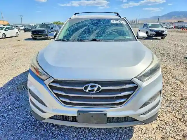 KM8J3CA23HU397331 2017 HYUNDAI TUCSON-4