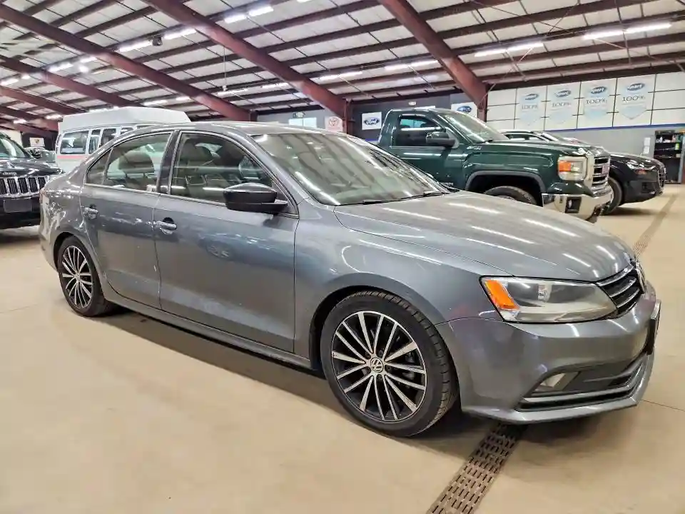 3VWB17AJ6GM280985 2016 VOLKSWAGEN JETTA-3