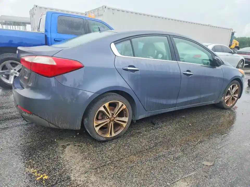 KNAFZ4A8XF5263665 2015 KIA FORTE-2