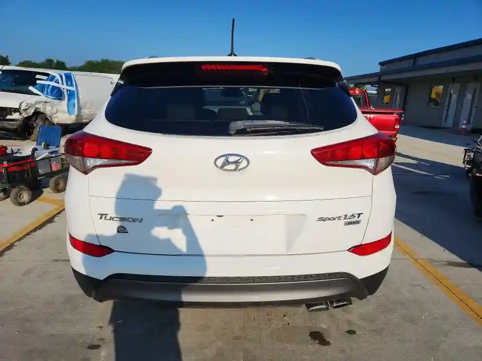 KM8J3CA29GU259923 2016 HYUNDAI TUCSON-5