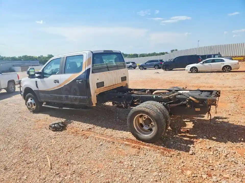 1FD8W3HT9HEC08020 2017 FORD F350-1