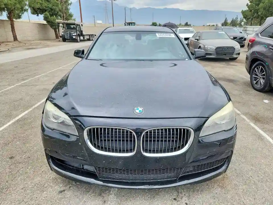 WBAKB8C58CC964970 2012 BMW 7 SERIES-4