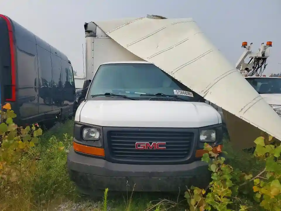 7GZ37TCG4HN009319 2017 GMC SAVANA-4