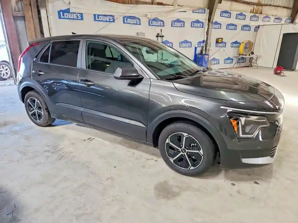 KNDCP3LE9T5339025 2026 KIA NIRO-3