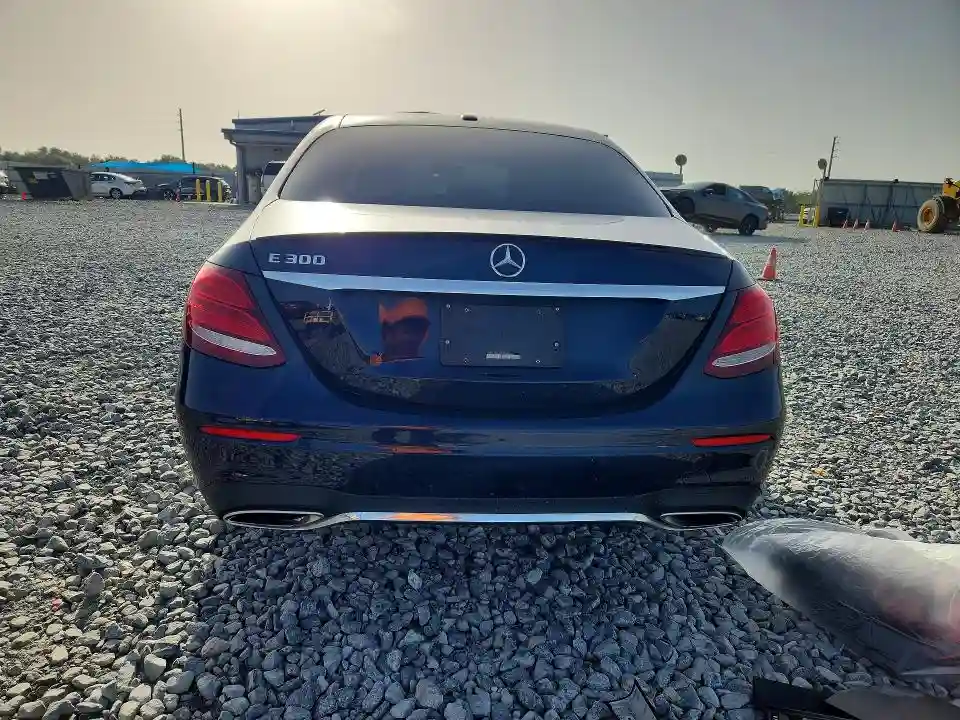 WDDZF4JBXJA300532 2018 MERCEDES-BENZ E-CLASS-5