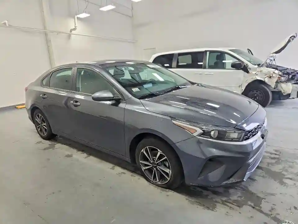 3KPF24ADXRE755030 2024 KIA FORTE LXS-3