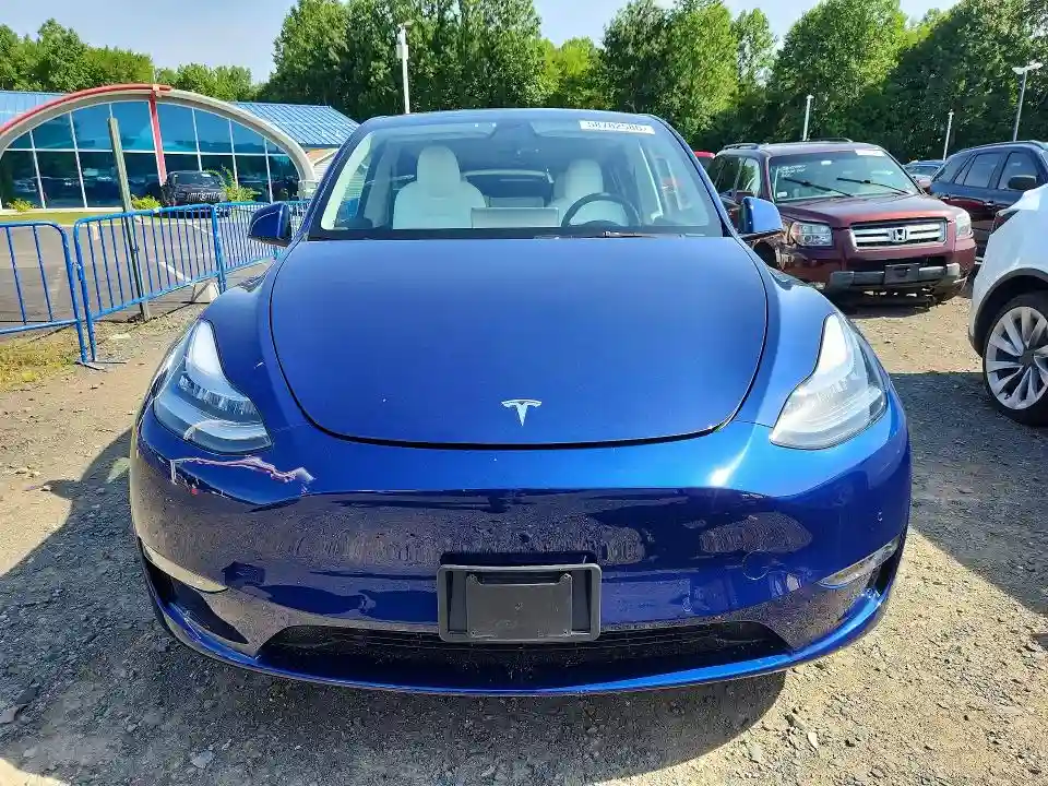 7SAYGDEEXNF418605 2022 TESLA MODEL Y-4