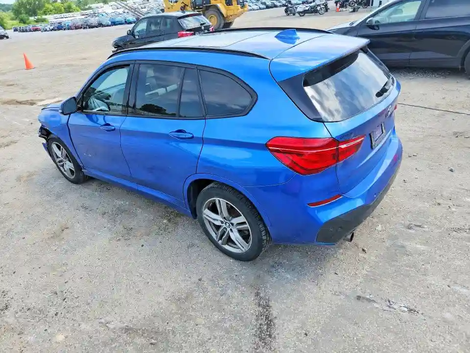 WBXHT3C34J5L25873 2018 BMW X1-1
