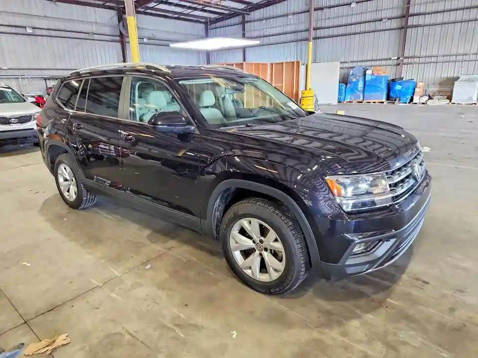1V2CR2CA3JC580717 2018 VOLKSWAGEN ATLAS-3