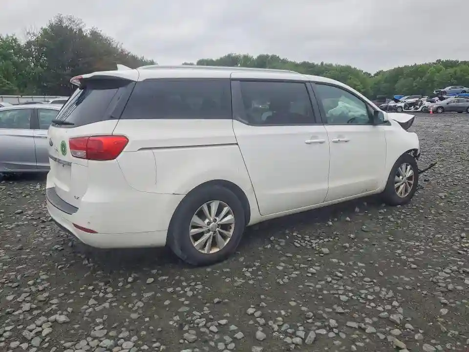 KNDMB5C12H6325948 2017 KIA SEDONA-2