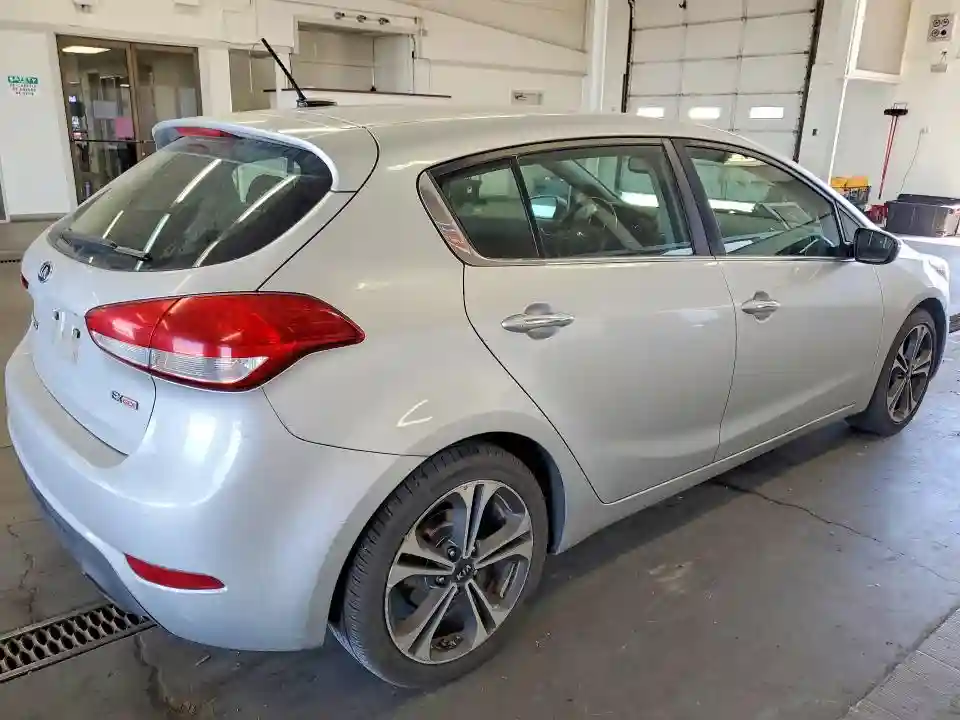 KNAFX5A82G5633021 2016 KIA FORTE-2