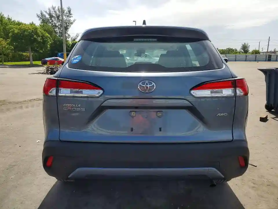 7MUAAABG2NV032105 2022 TOYOTA COROLLA CR-5