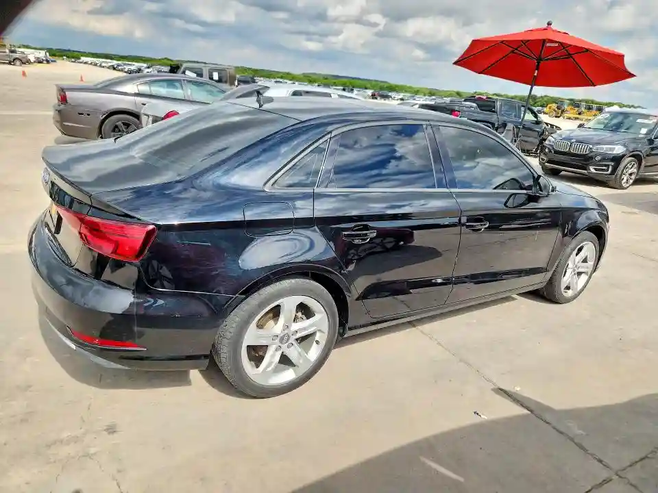 WAUAUGFF1H1026106 2017 AUDI A3-2