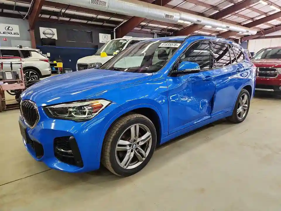 WBXJG9C00M5S73550 2021 BMW X1-0
