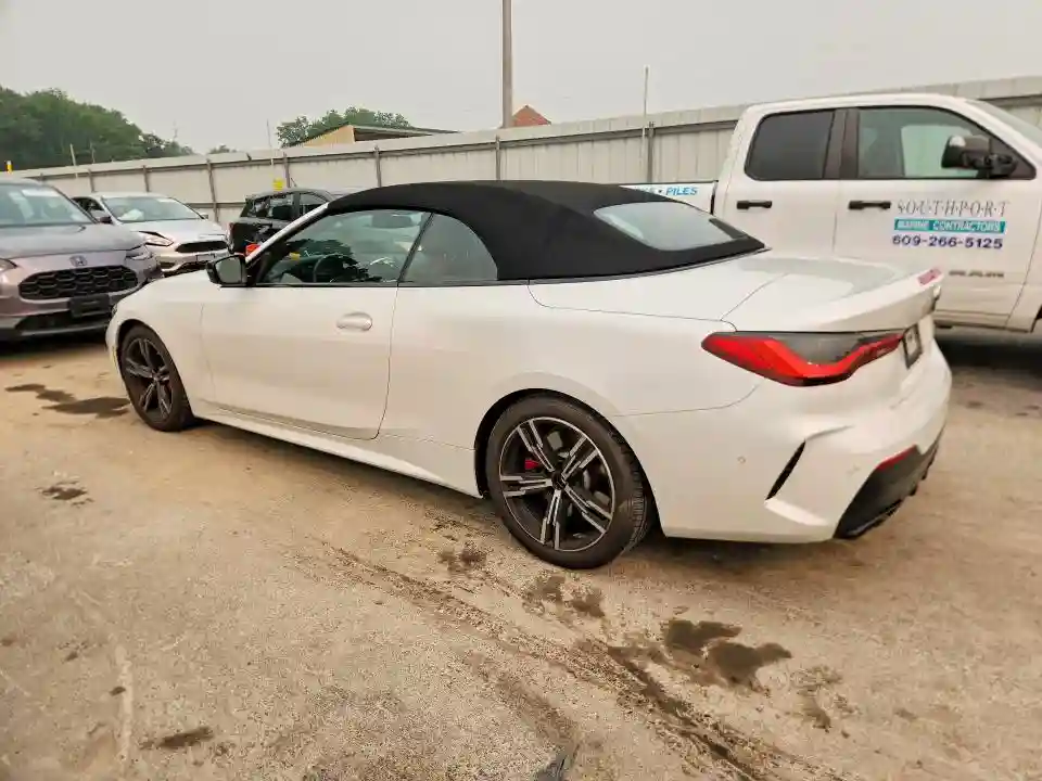 WBA53AT03MCH02364 2021 BMW M4-1