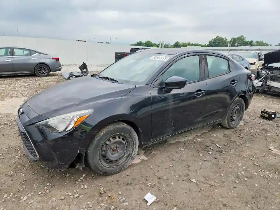 3MYDLBYV1KY516107 2019 TOYOTA YARIS-0