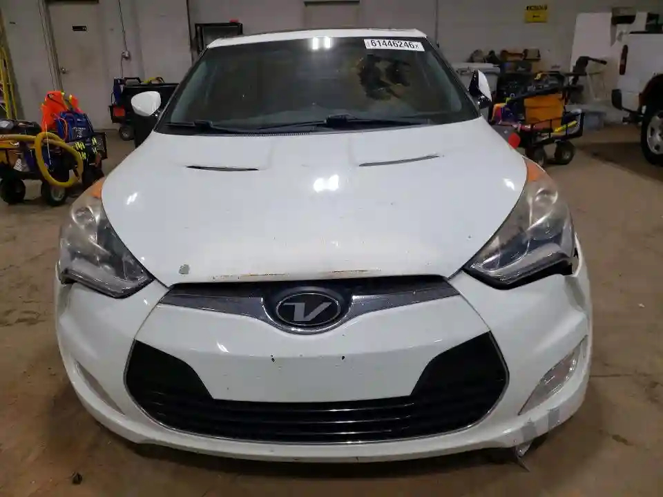 KMHTC6AD6CU072063 2012 HYUNDAI VELOSTER-4