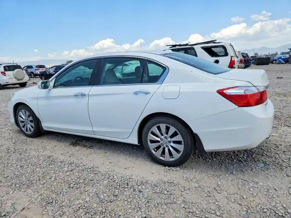 1HGCR2F81DA110908 2013 HONDA ACCORD-1