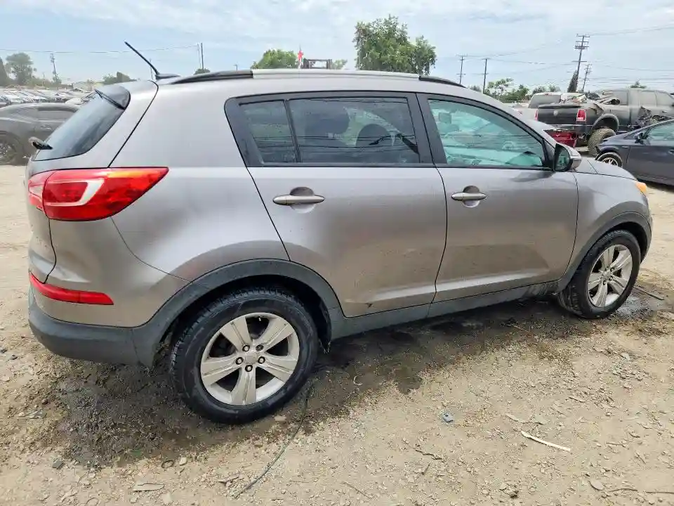 KNDPB3A20B7084924 2011 KIA SPORTAGE-2