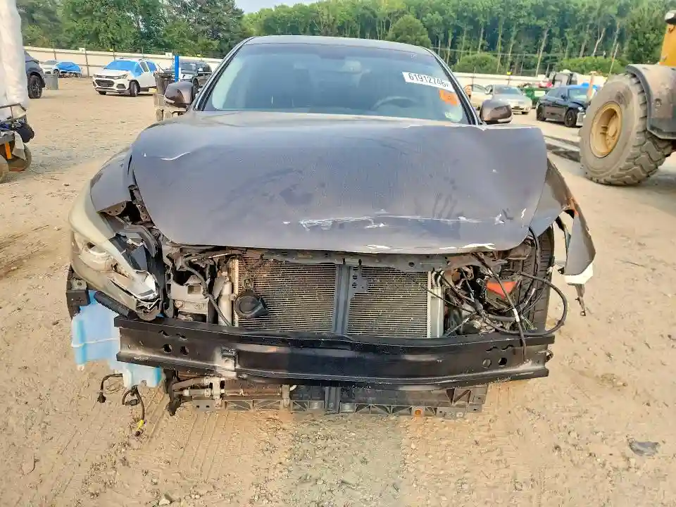 JN1BY1AP6JM180374 2018 INFINITI Q70-4