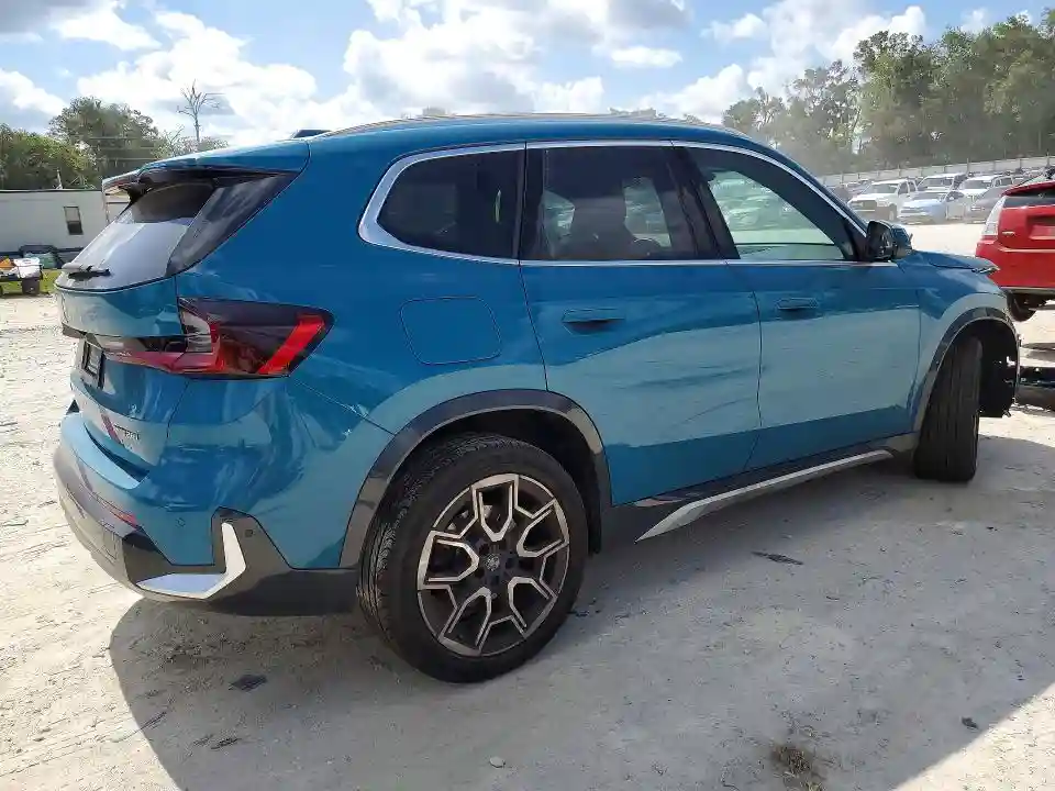 WBX73EF09S5172448 2025 BMW X1-2