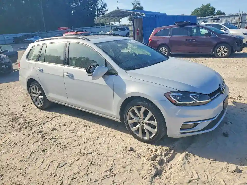 3VWY57AUXKM509038 2019 VOLKSWAGEN GOLF-3