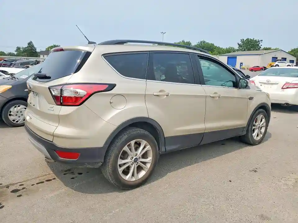 1FMCU0GD7JUC12491 2018 FORD ESCAPE-2